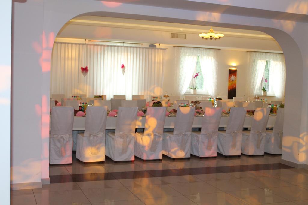 Hotel Kaprys Świdnik 외부 사진